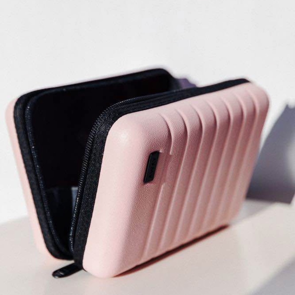 AWAY Mini Suitcase Toiletry Bag